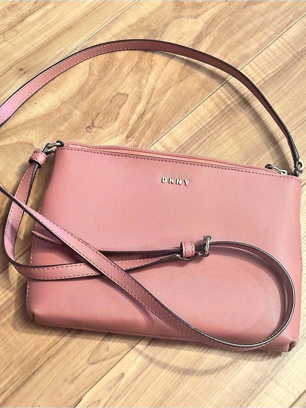 DKNY Crossbody Bag in Pink Like New